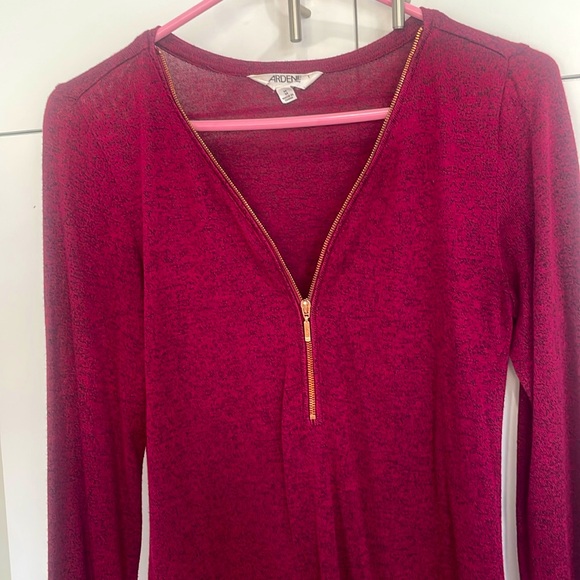 Ardene Blouse Tunic - Burgundy, Long Sleeve, V-Neck Zipper. - Picture 5 of 9